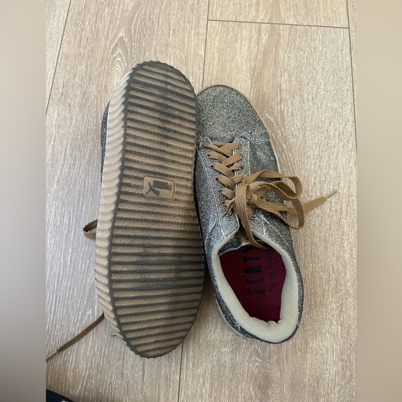 Sneakers - Picture 5 of 5